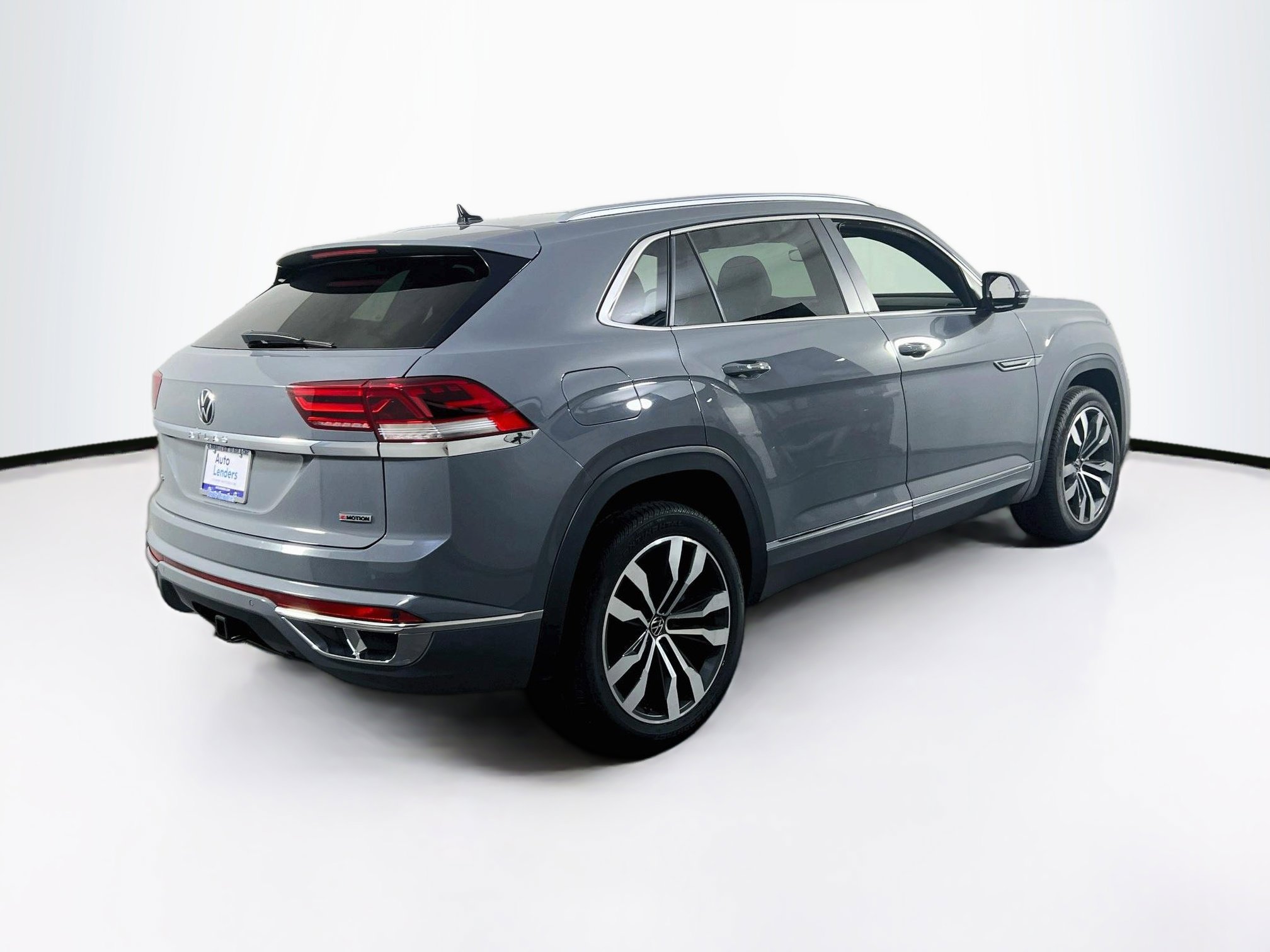 Used 2020 Volkswagen Atlas Cross Sport SEL R-Line AWD/4WD image 5