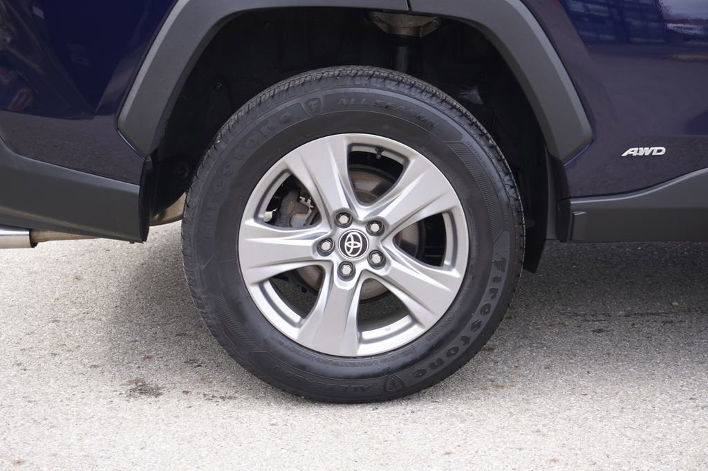 Used 2022 Toyota RAV4 XLE image 12