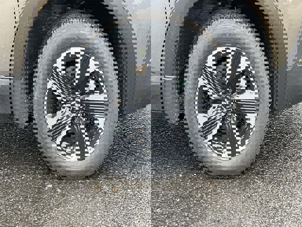 New 2026 Nissan Kicks SV w/ SV Premium Package image 7