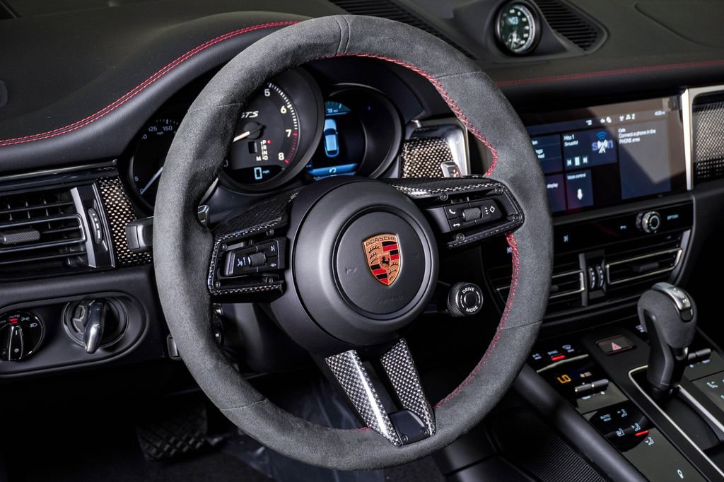 New 2026 Porsche Macan GTS AWD/4WD image 17