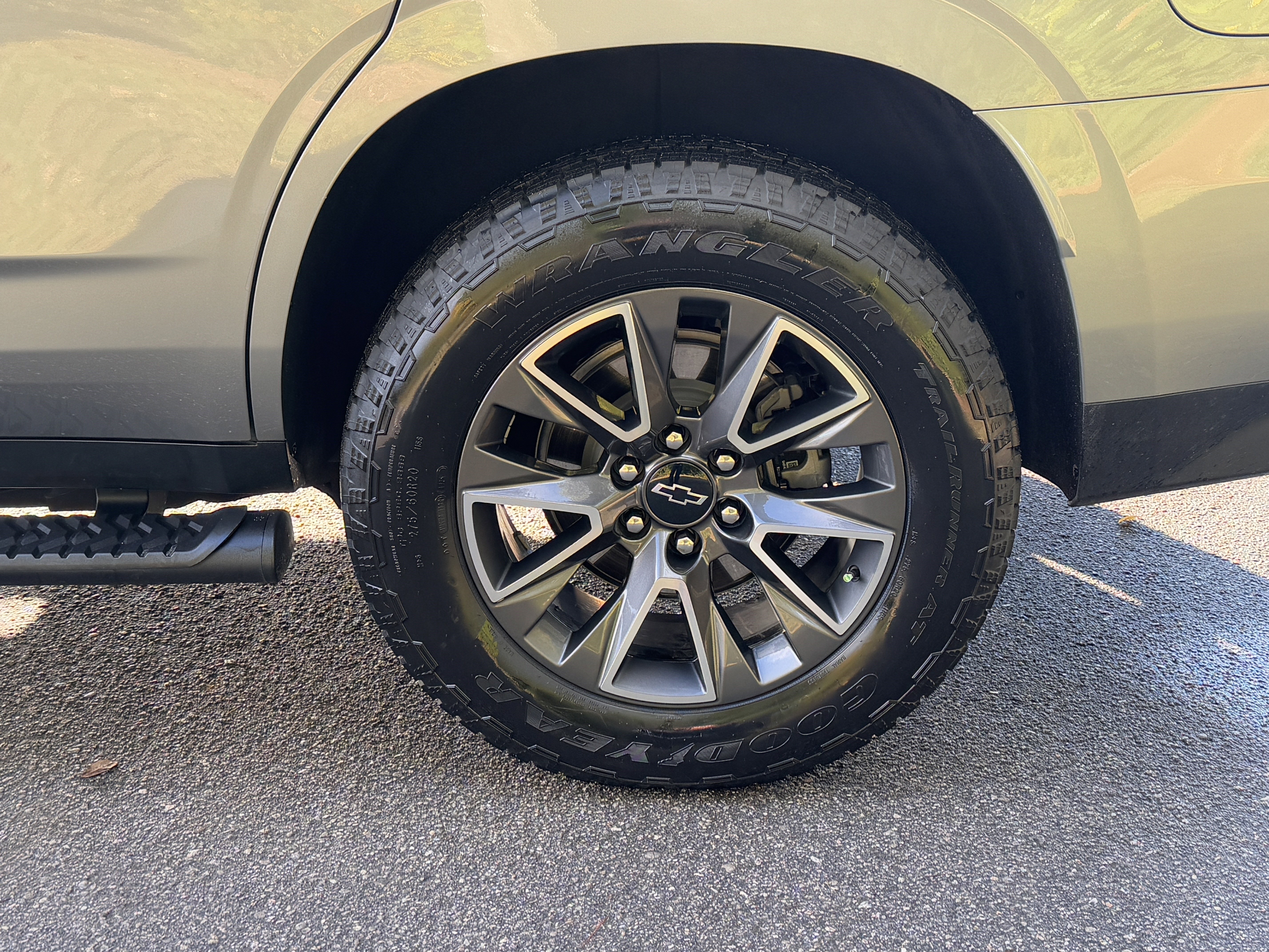 Used 2023 Chevrolet Tahoe Z71 w/ Luxury Package image 10