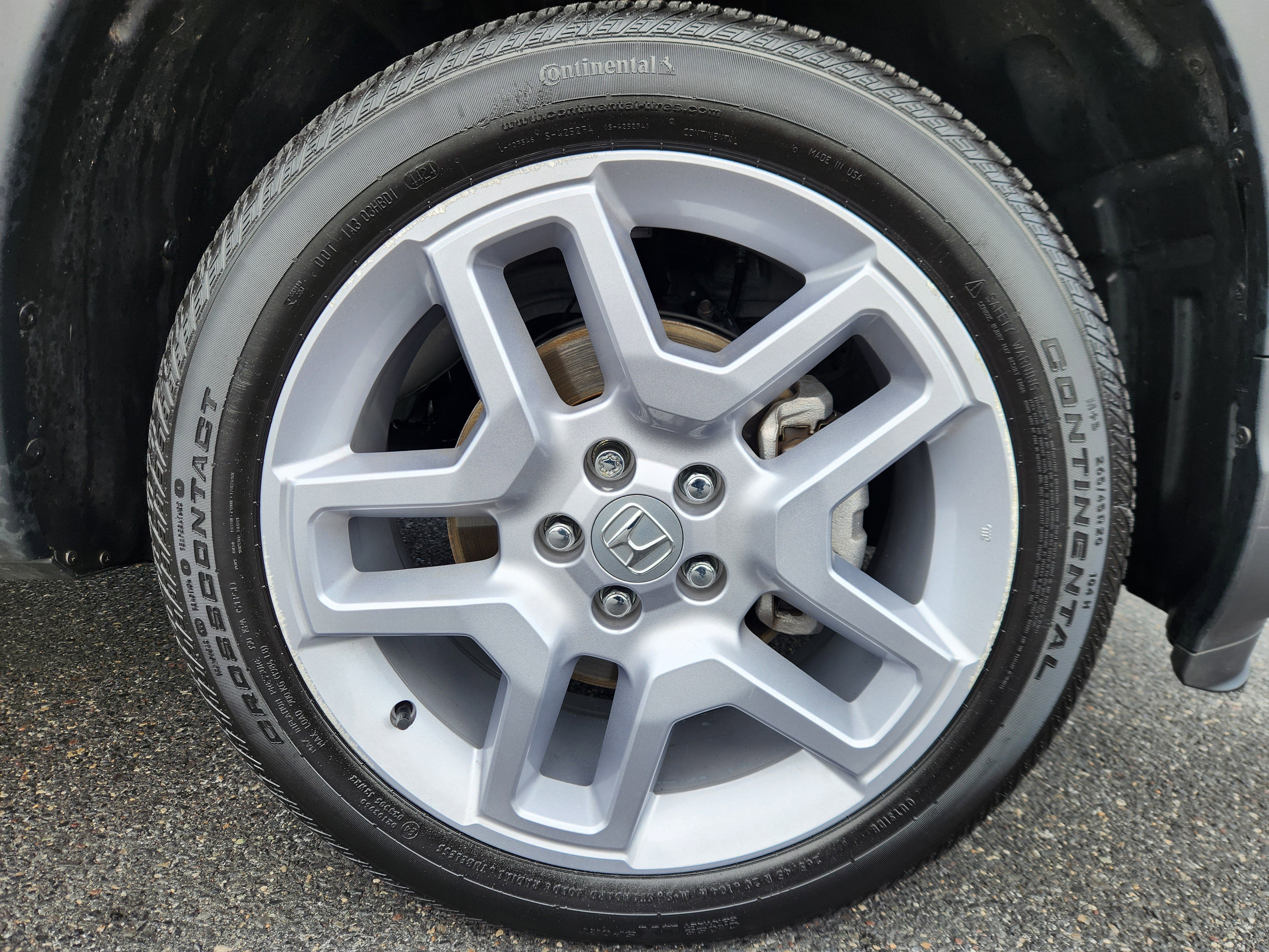 Certified 2025 Honda Passport EX-L image 19