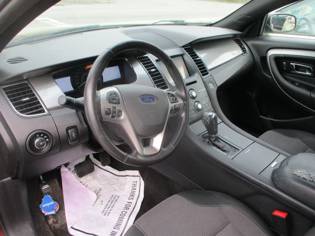 Used 2015 Ford Taurus SEL w/ Equipment Group 201A FWD image 11
