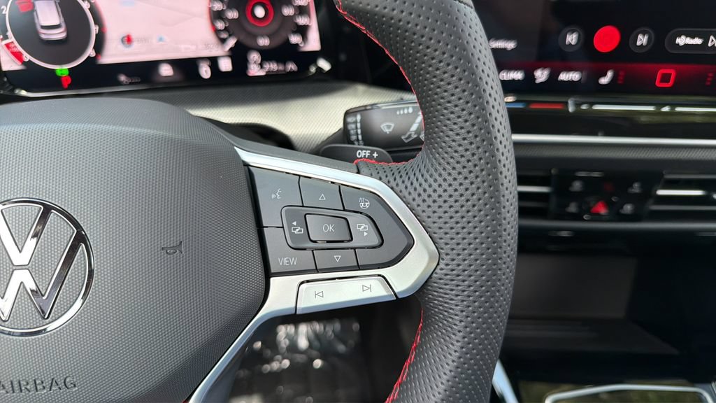 New 2026 Volkswagen GTI SE FWD image 25