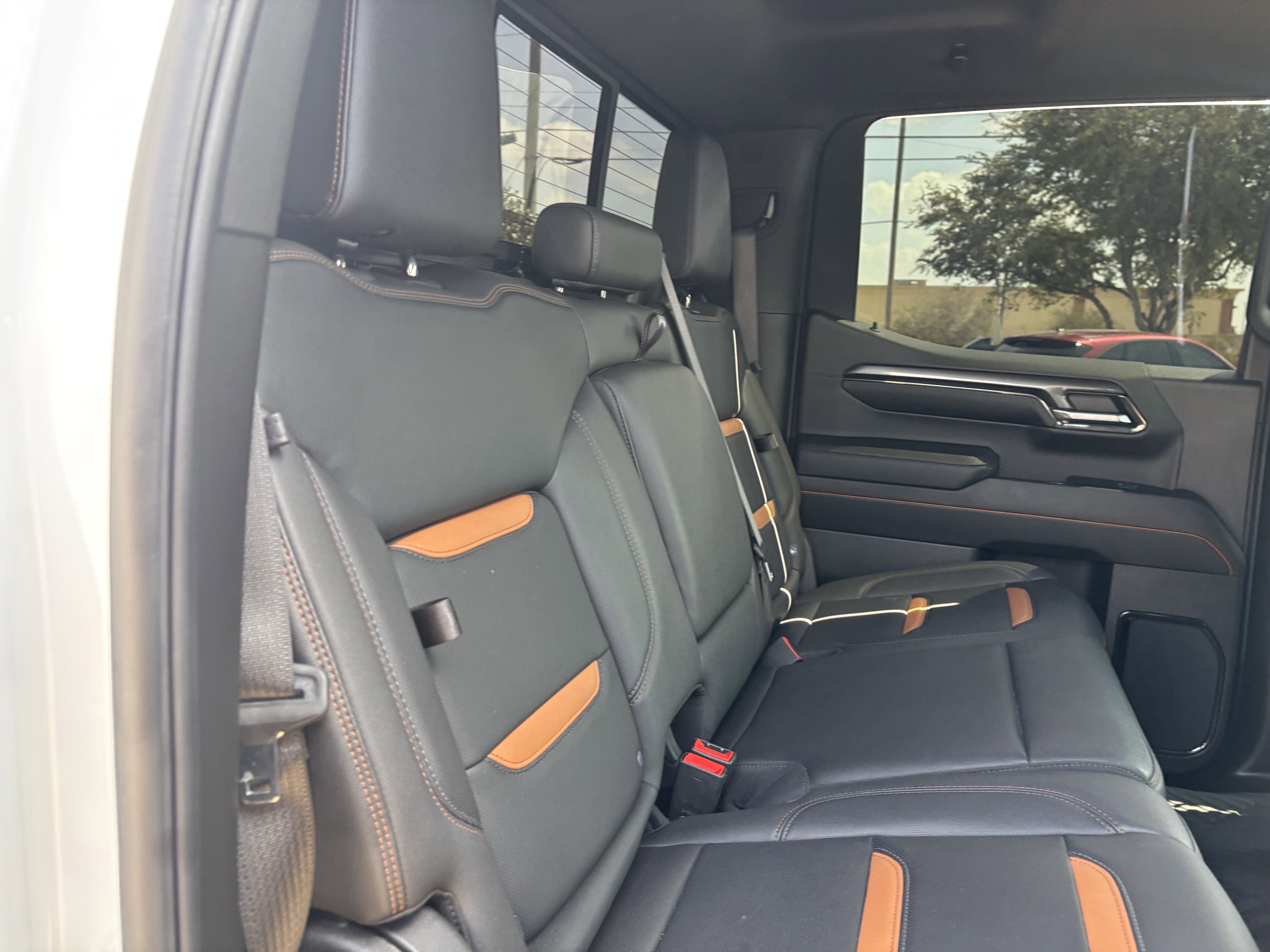 Used 2024 GMC Sierra 1500 AT4 w/ Technology Package image 22