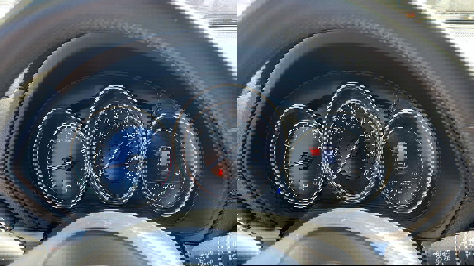 Used 2020 MAZDA CX-5 Touring image 14