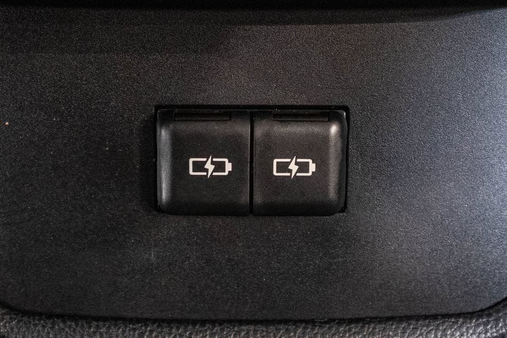Used 2023 Toyota Highlander XLE AWD/4WD image 33