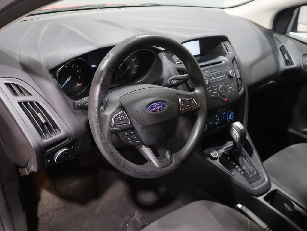 Used 2016 Ford Focus SE FWD image 14
