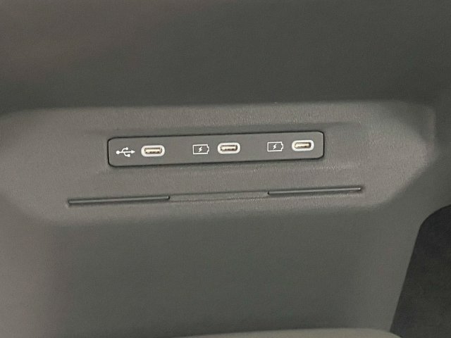 New 2027 Kia EV3 FWD image 16