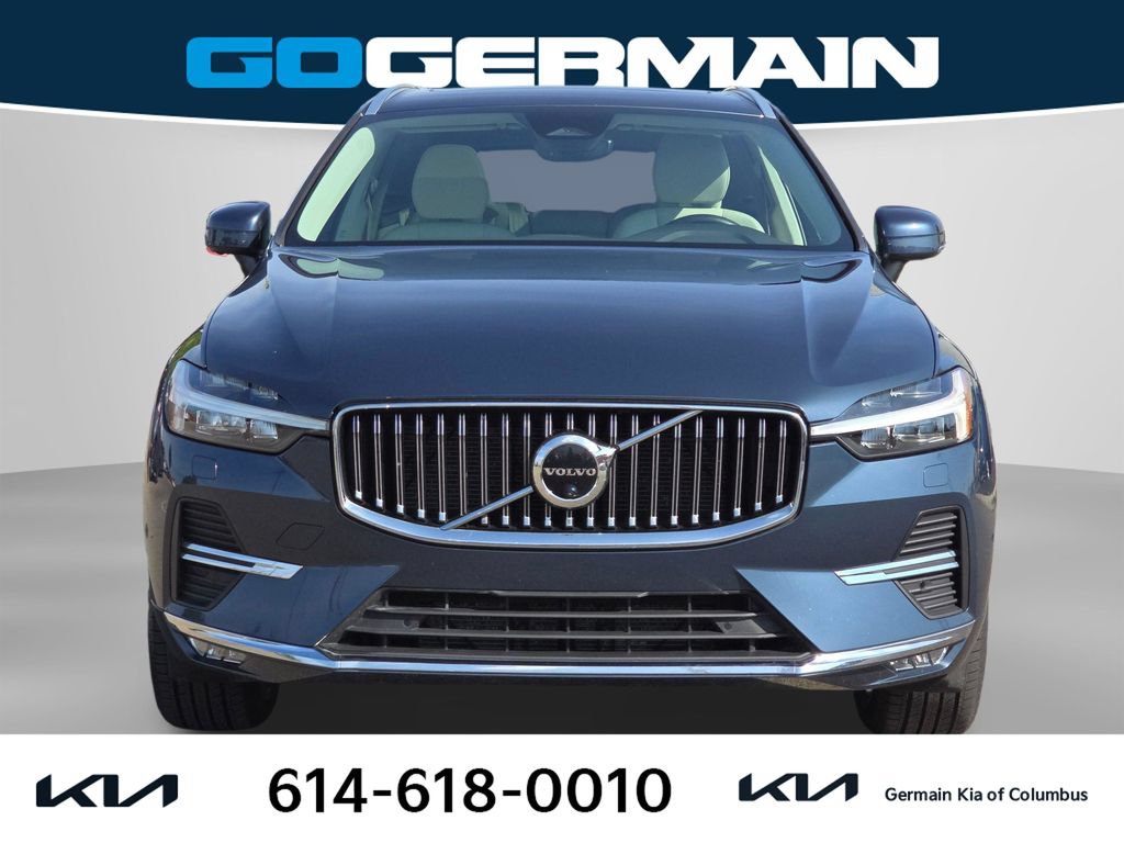 Used 2023 Volvo XC60 B5 Plus AWD/4WD image 2
