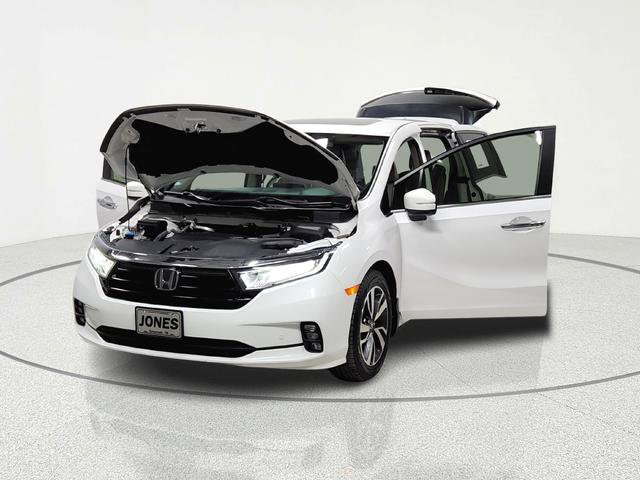 Used 2023 Honda Odyssey Touring image 13