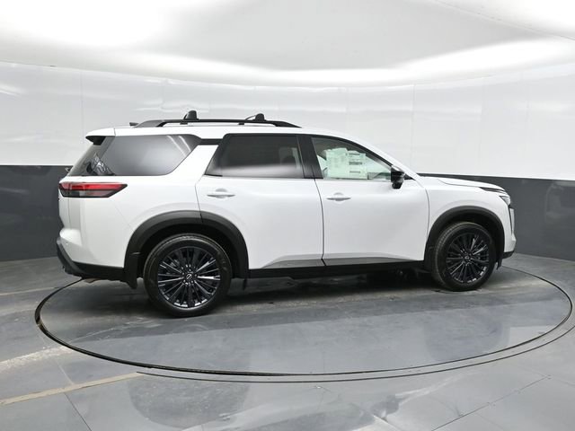 New 2026 Nissan Pathfinder SL image 3