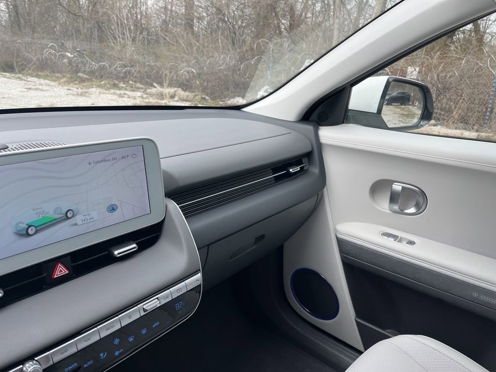 Used 2023 Hyundai Ioniq 5 Limited image 31