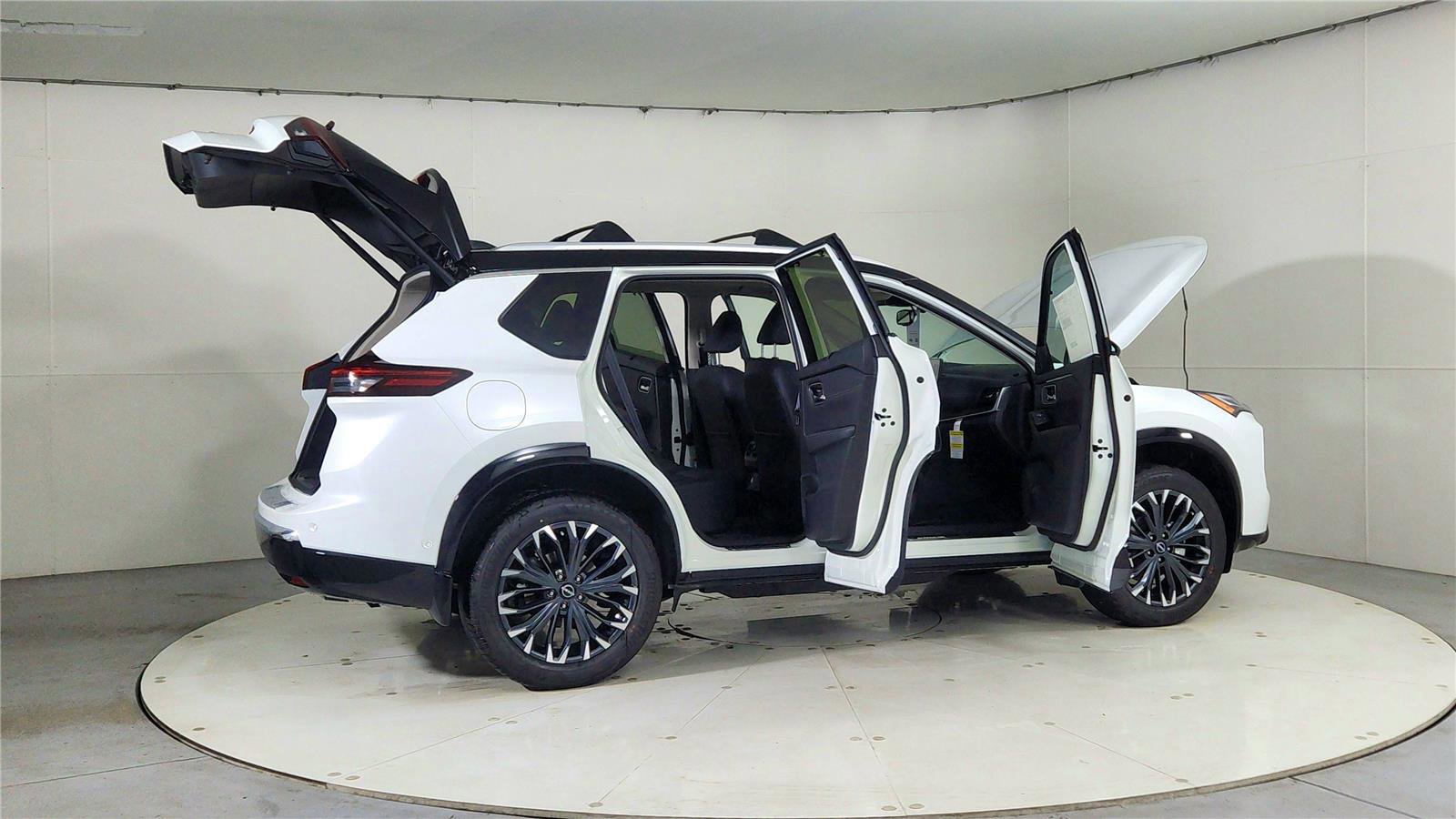 New 2026 Nissan Rogue Platinum w/ Platinum Premium Package image 12