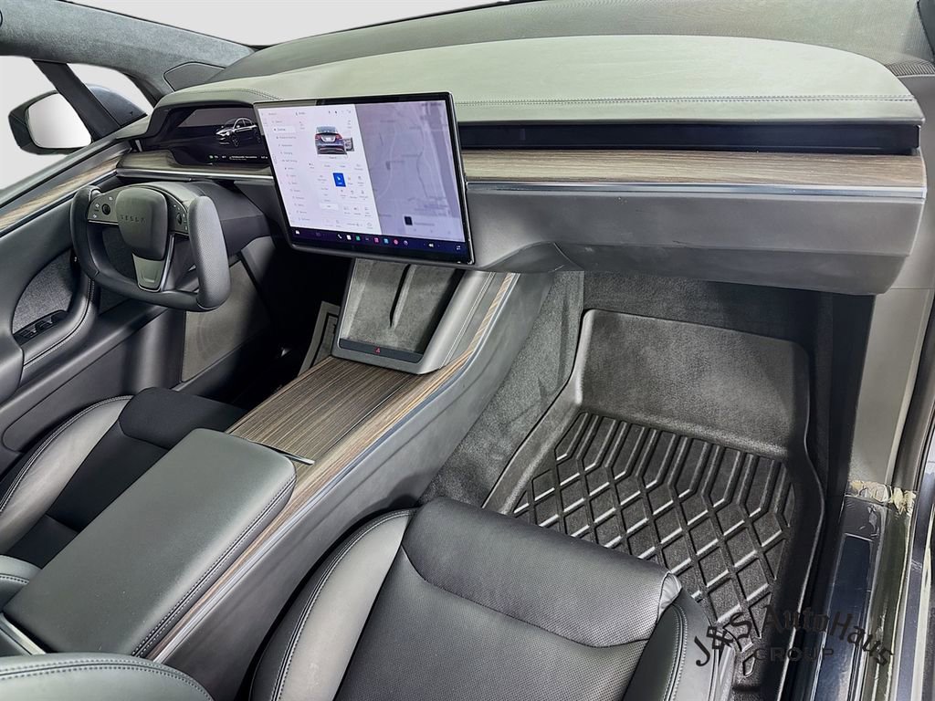 Used 2023 Tesla Model X image 36