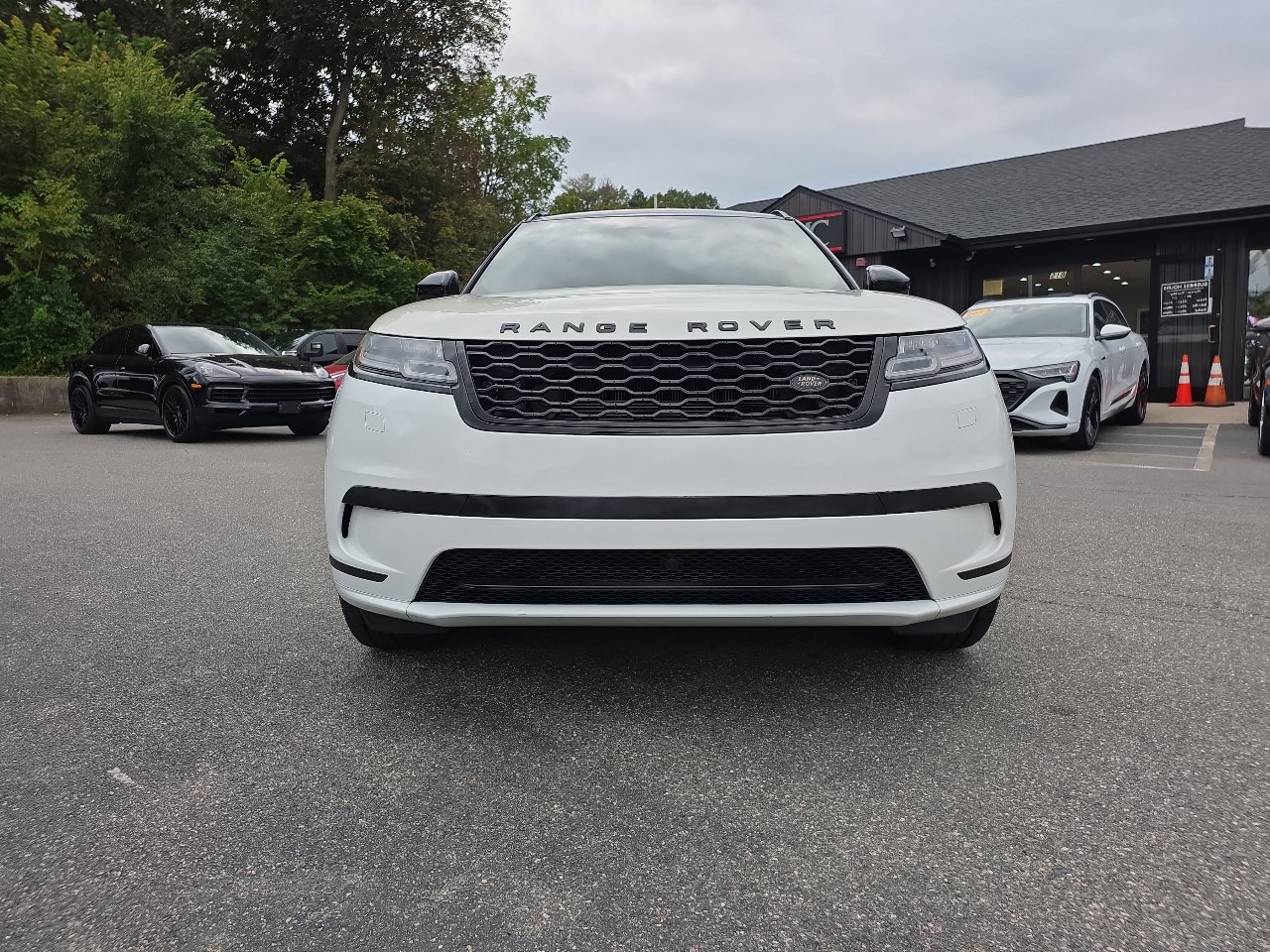 Used 2018 Land Rover Range Rover Velar S image 20
