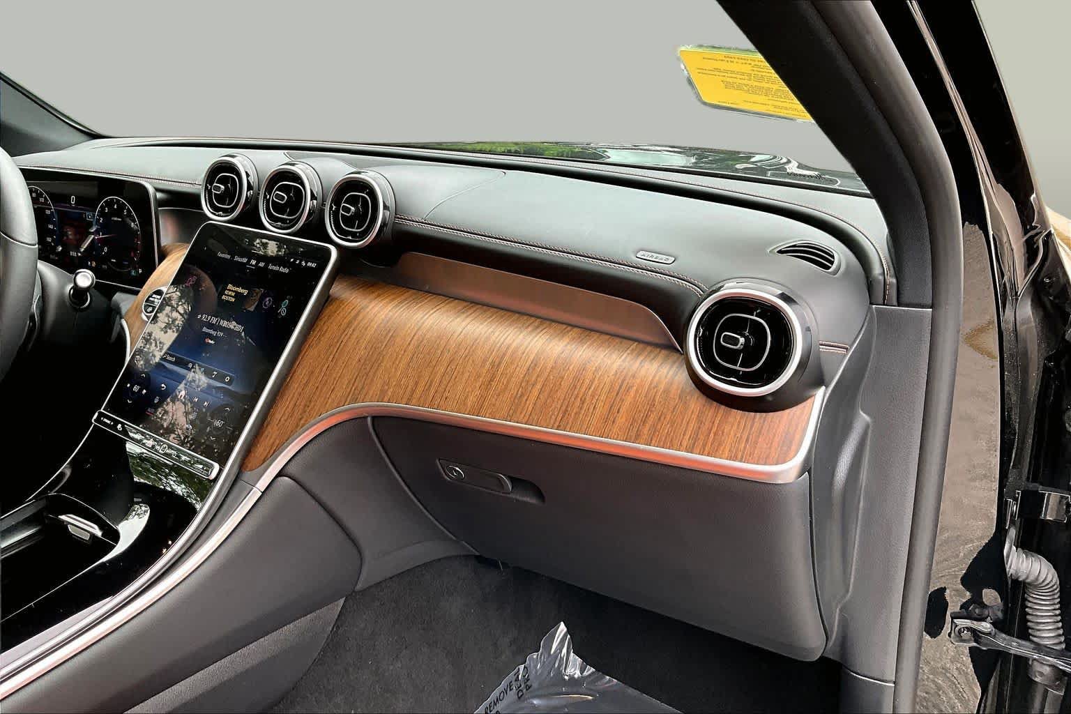 Certified 2024 Mercedes-Benz GLC 300 4MATIC image 19