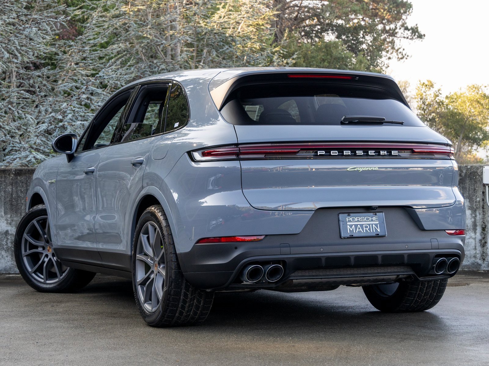 New 2025 Porsche Cayenne E-Hybrid image 3