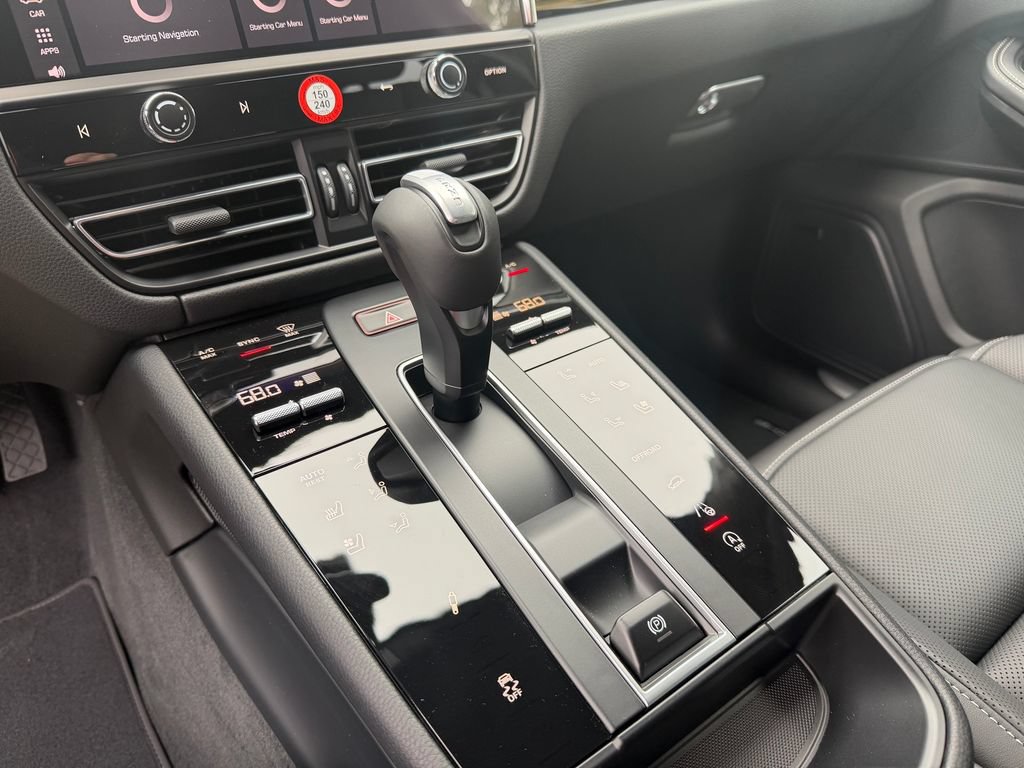 New 2026 Porsche Macan S AWD/4WD image 18