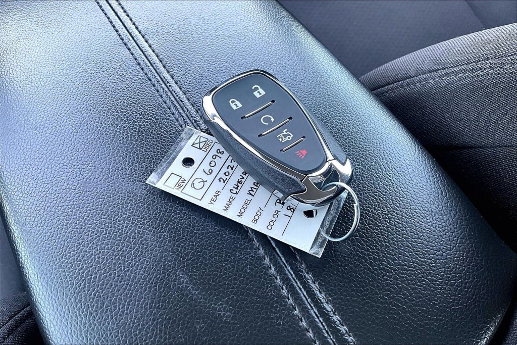 Used 2023 Chevrolet Malibu LT FWD image 11