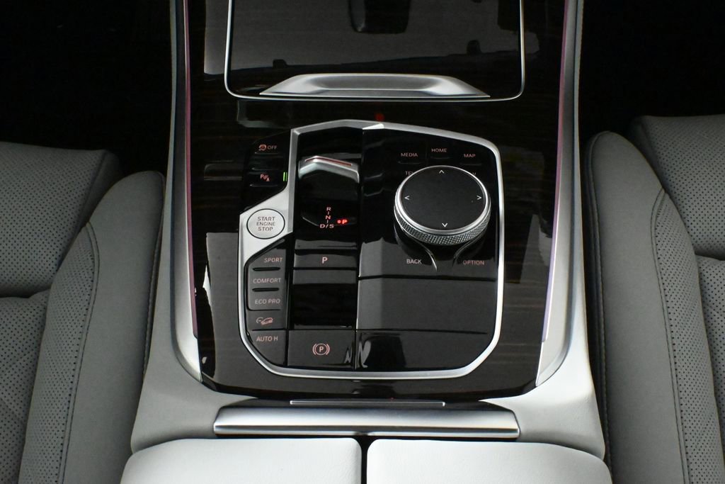 Used 2026 BMW X5 xDrive40i image 25