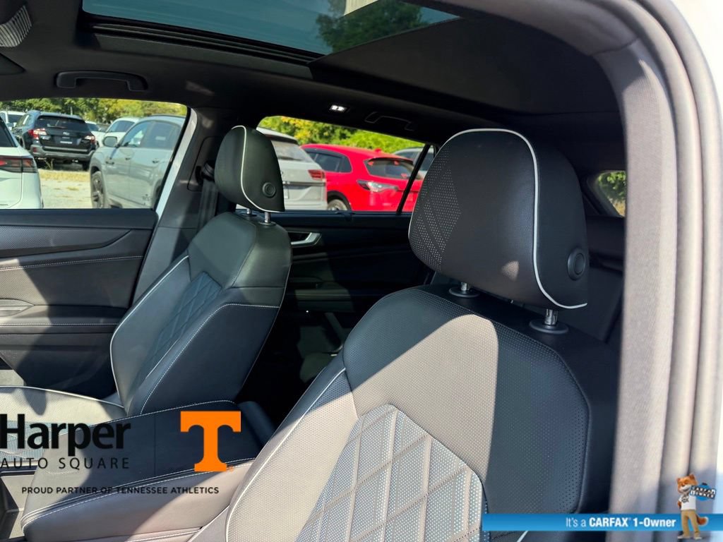 Used 2025 Volkswagen Atlas Cross Sport SEL Premium R-Line AWD/4WD image 12