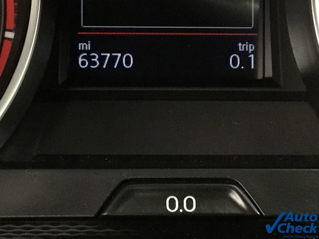 Used 2017 Volkswagen GTI SE image 42