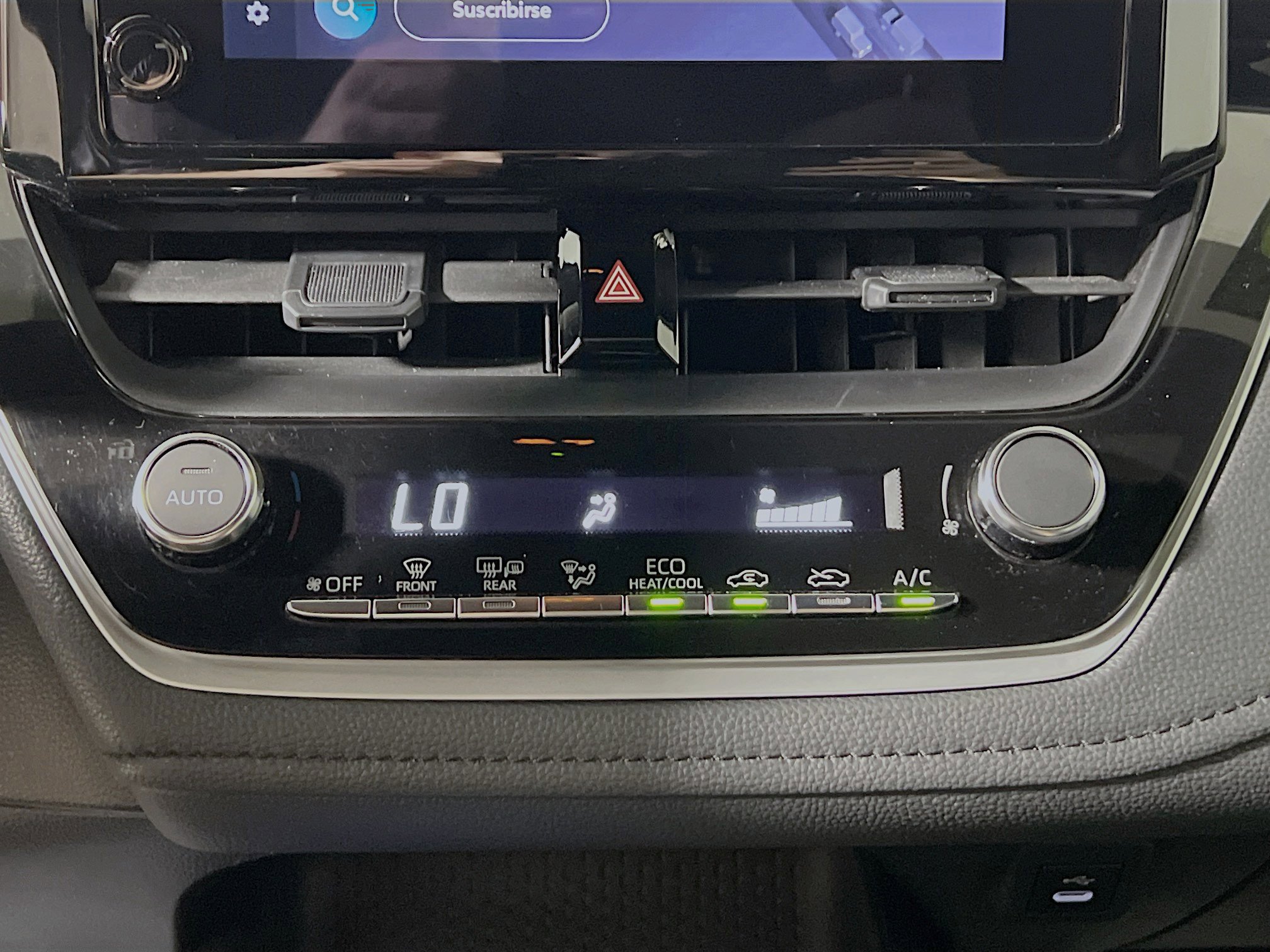 Used 2023 Toyota Corolla SE image 26