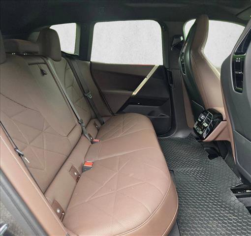 Used 2023 BMW iX xDrive50 w/ Sport Package image 20