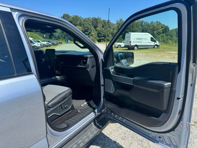 Used 2022 Ford F150 Lightning Lariat AWD/4WD image 19