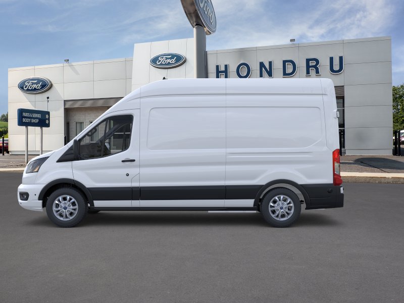 New 2026 Ford E-Transit 148 High Roof RWD image 3