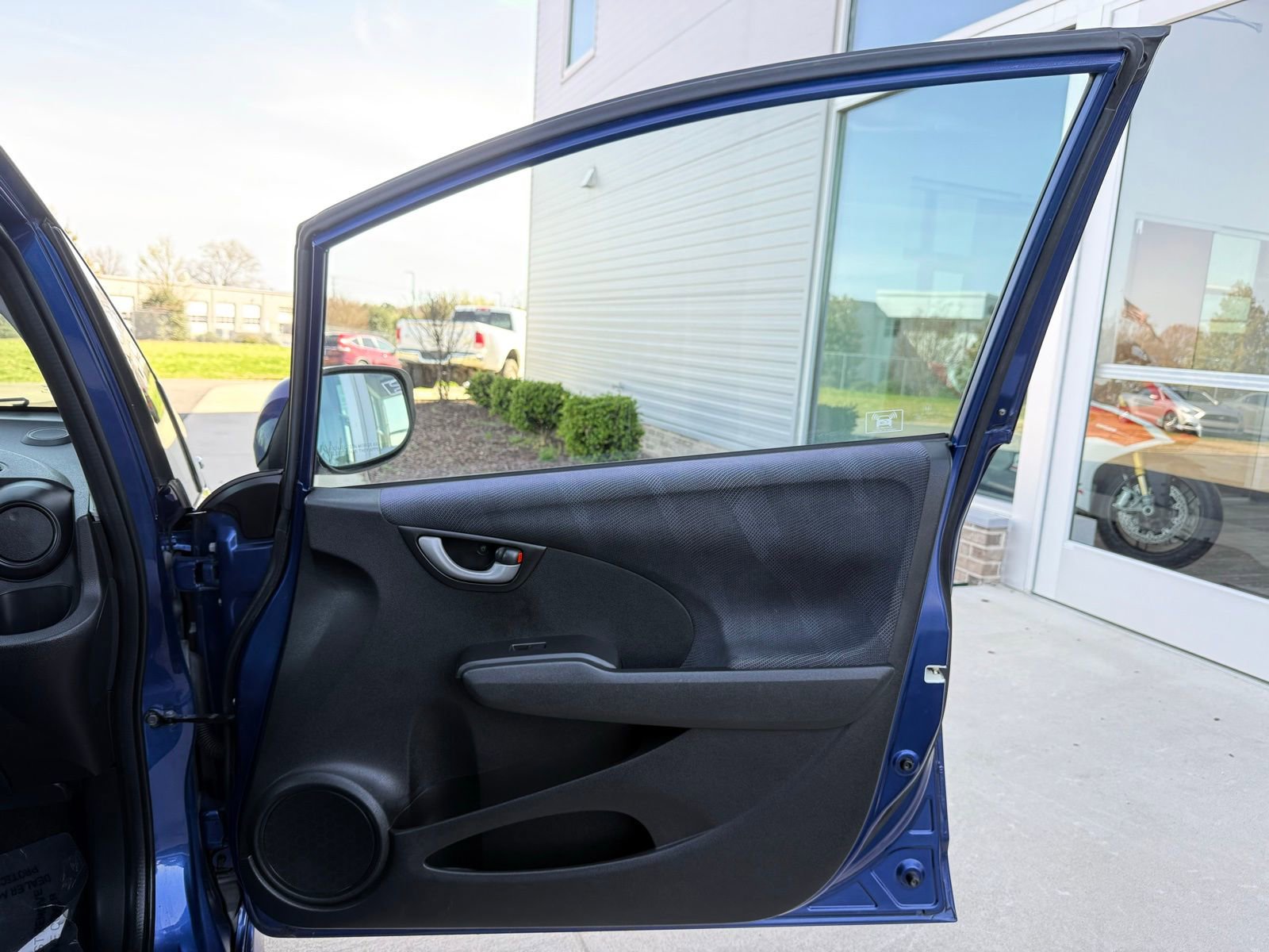 Used 2010 Honda Fit Sport image 19