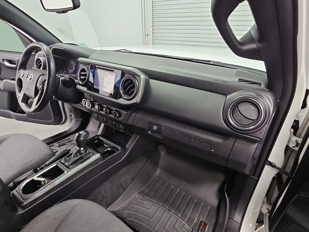 Used 2016 Toyota Tacoma TRD Off-Road w/ Towing Package AWD/4WD image 34