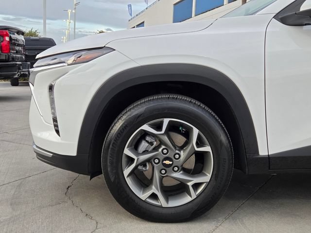 Certified 2025 Chevrolet Trax LT w/ Driver Confidence Package FWD image 9