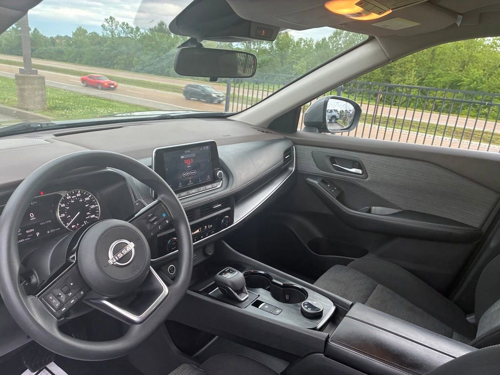 Used 2023 Nissan Rogue SV AWD/4WD image 14