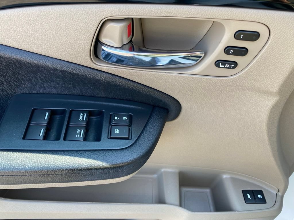 Used 2022 Honda Pilot Touring image 15