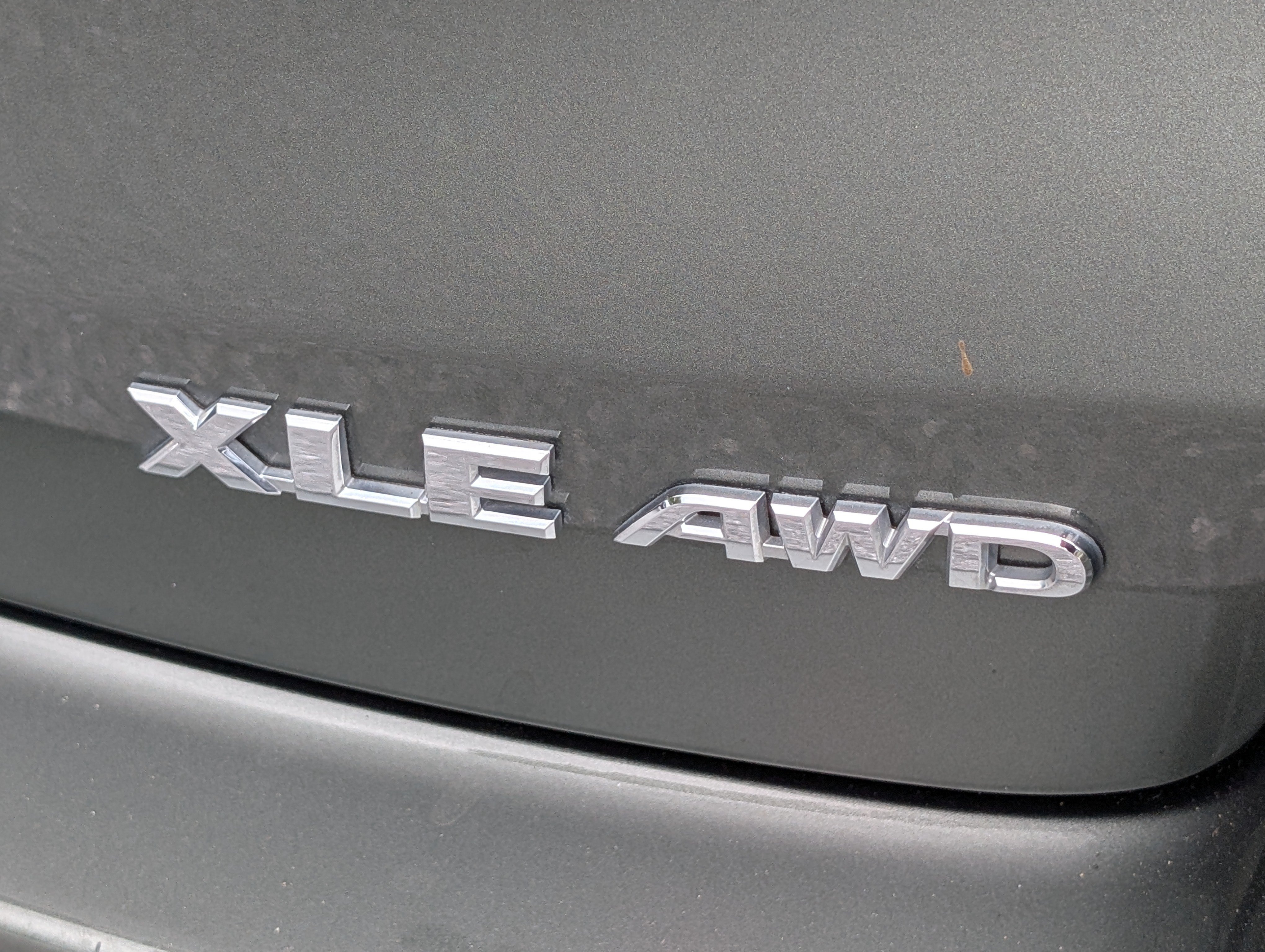 Used 2017 Toyota Highlander XLE AWD/4WD image 9