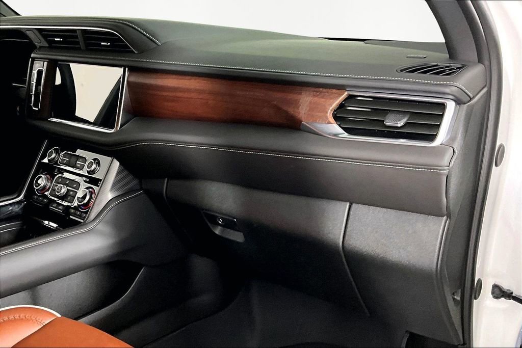 Used 2024 GMC Yukon XL Denali Ultimate image 27