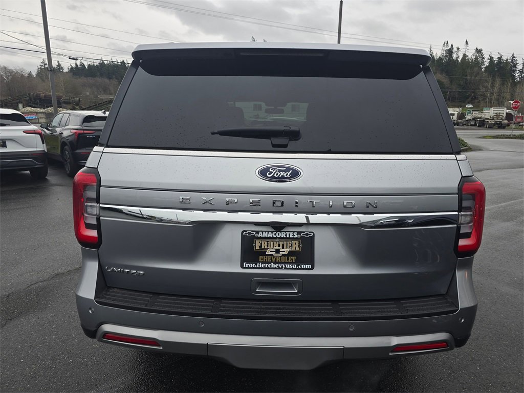 Used 2024 Ford Expedition Limited image 4