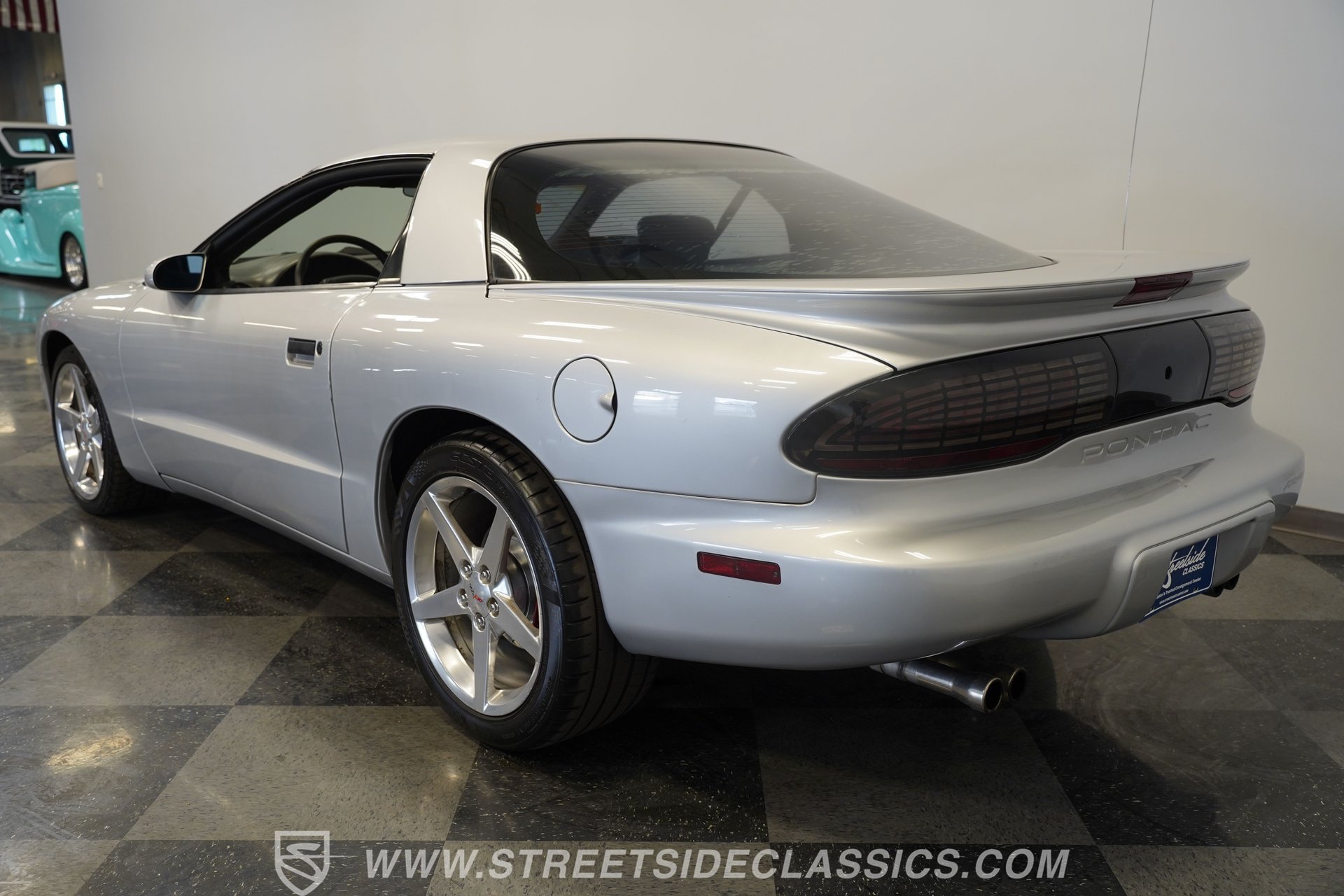 Used 1997 Pontiac Firebird Formula w/ Opt Pkg RWD image 9