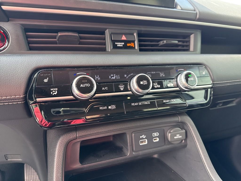 Certified 2023 Honda Pilot Touring image 24