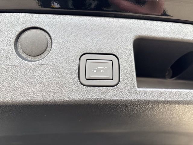 New 2026 Chevrolet Equinox ACTIV w/ Safety and Technology Package image 23