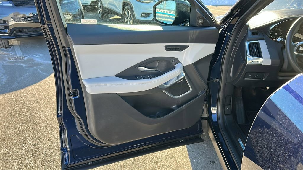 Certified 2024 Jaguar E-PACE R-Dynamic SE image 8