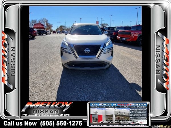 Used 2023 Nissan Rogue SV image 5