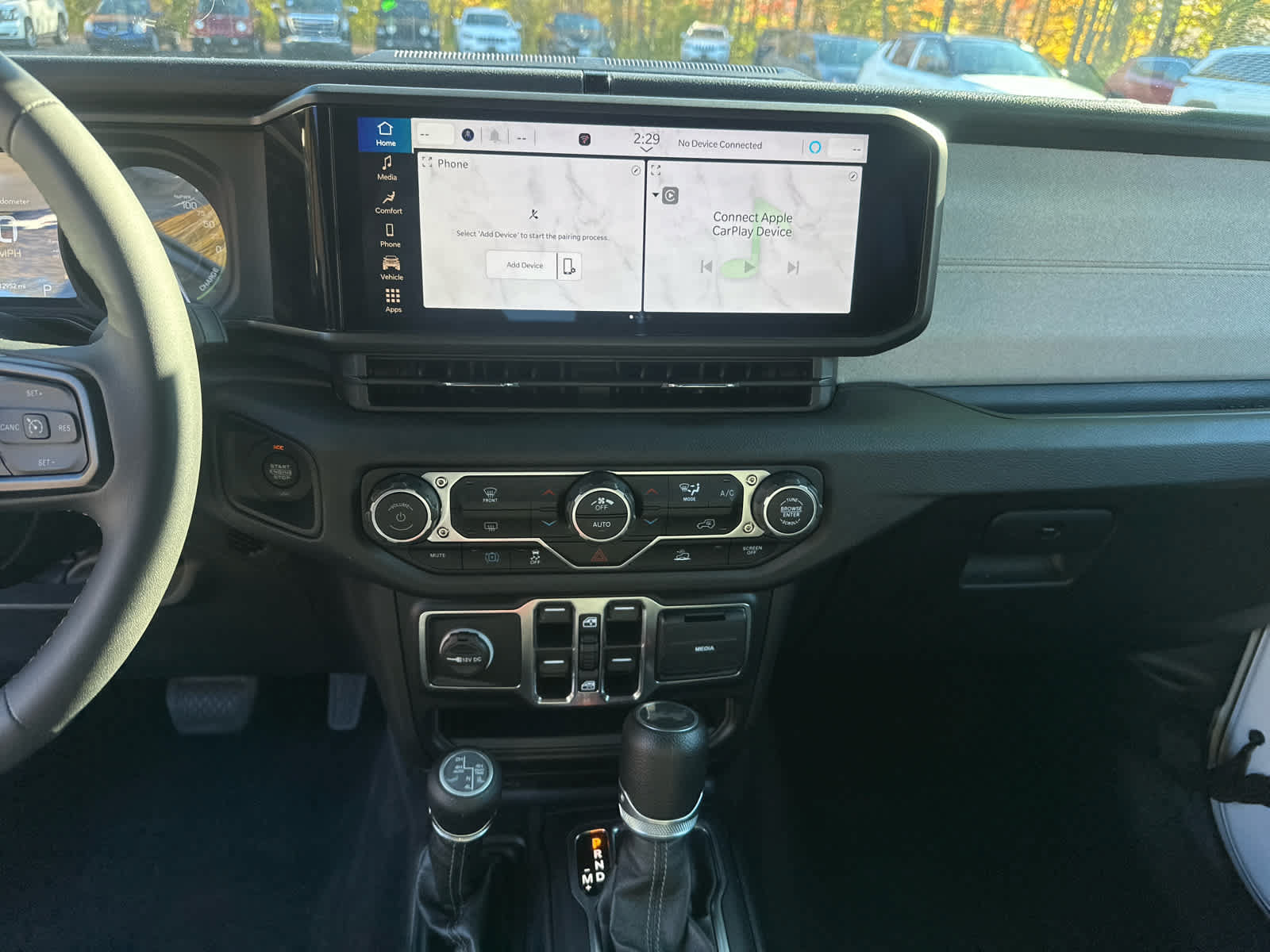Used 2024 Jeep Wrangler Unlimited AWD/4WD image 13