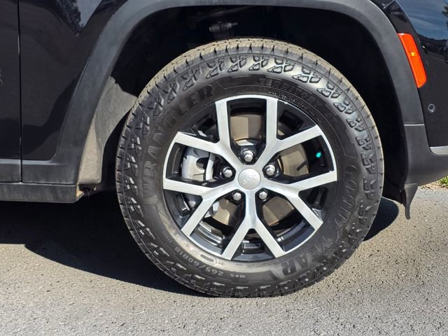 Used 2024 Jeep Grand Cherokee L Limited w/ Luxury Tech Group II AWD/4WD image 8