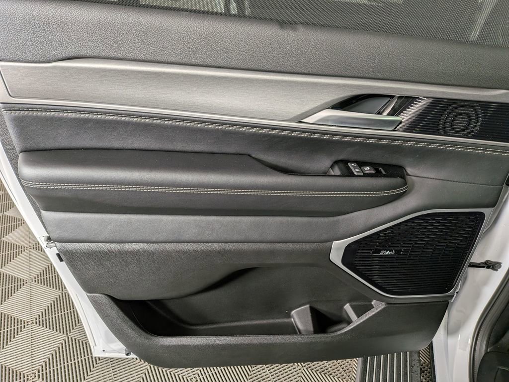New 2026 Jeep Grand Wagoneer L Limited image 29