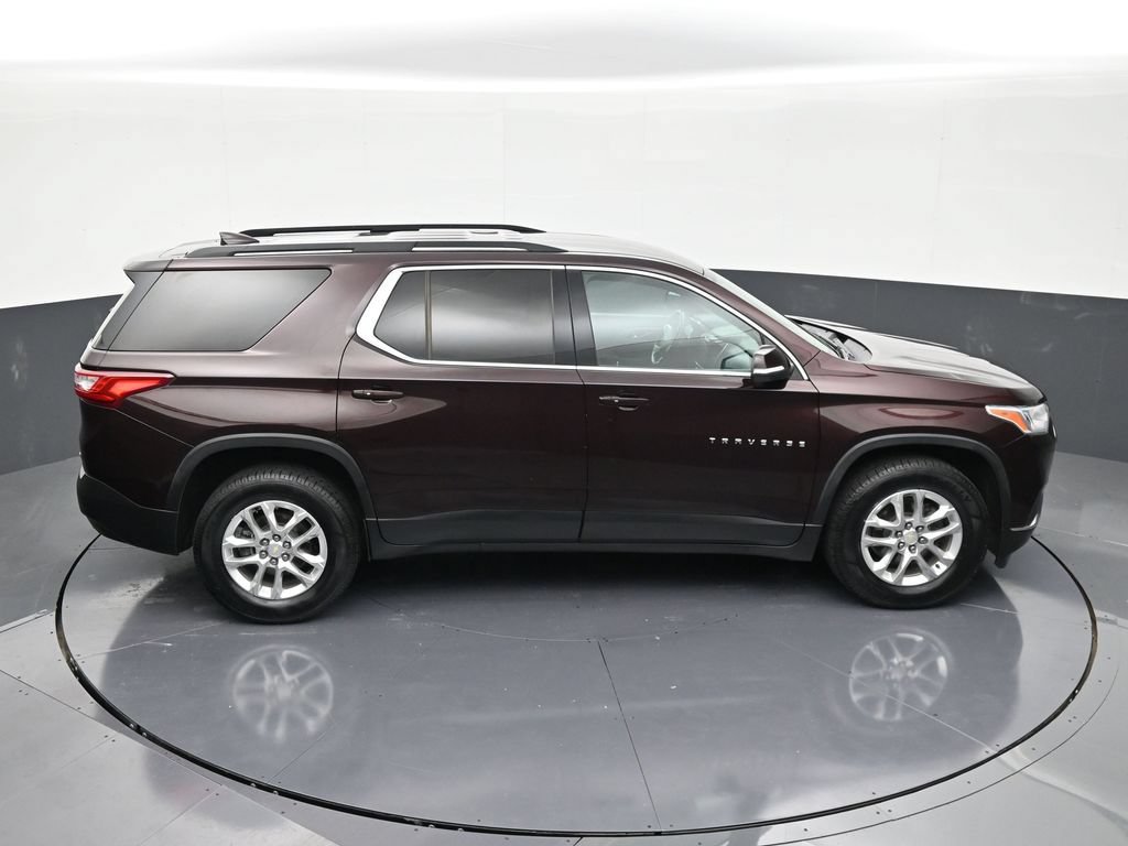 Used 2021 Chevrolet Traverse LT FWD image 16