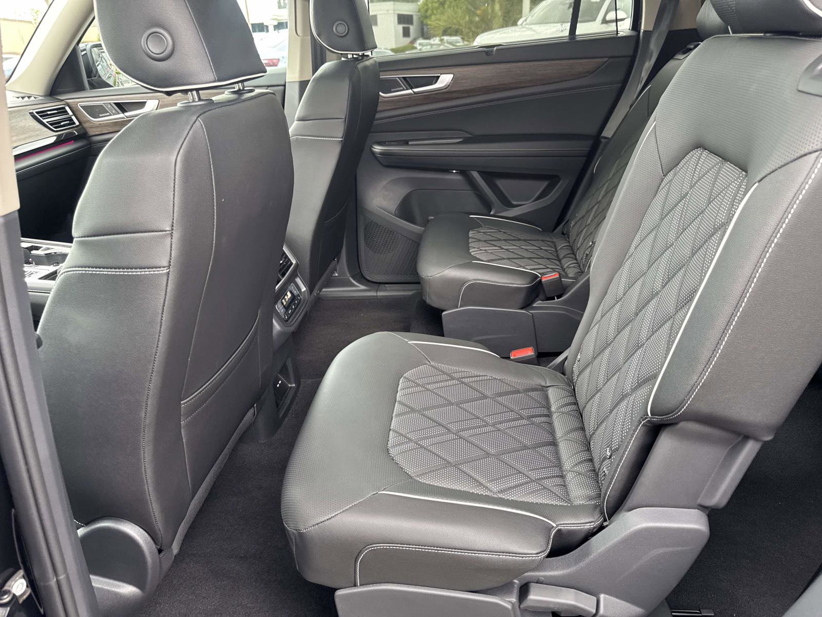 New 2026 Volkswagen Atlas SEL Premium R-Line image 14