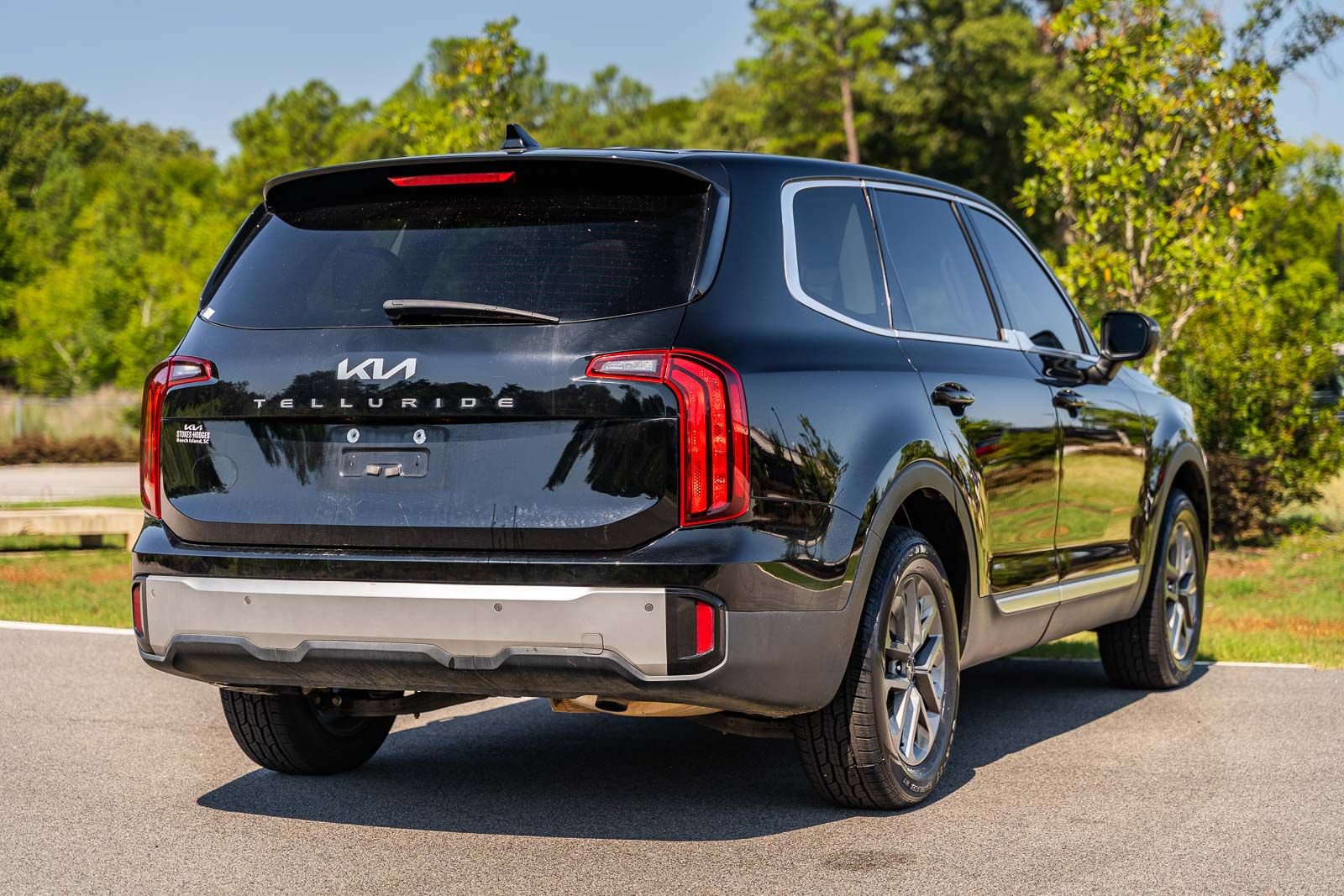 Used 2024 Kia Telluride LX FWD image 6